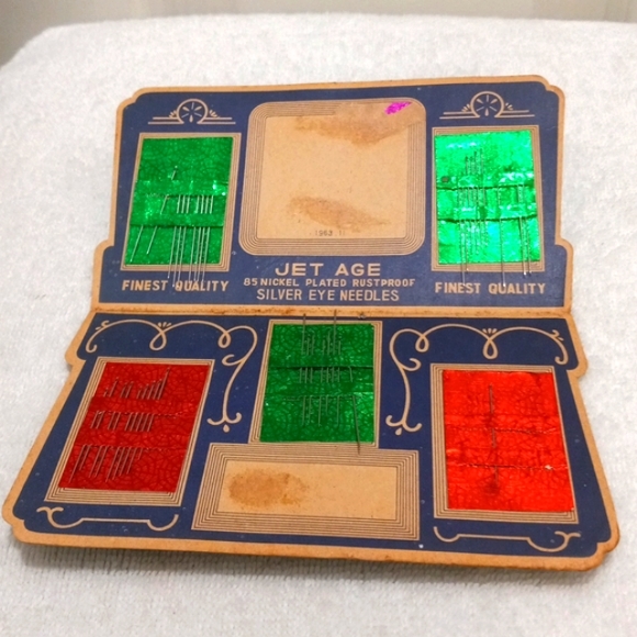 Vintage Happy Home & Jet Age Advertizing Needle Books - Picture 3 of 4